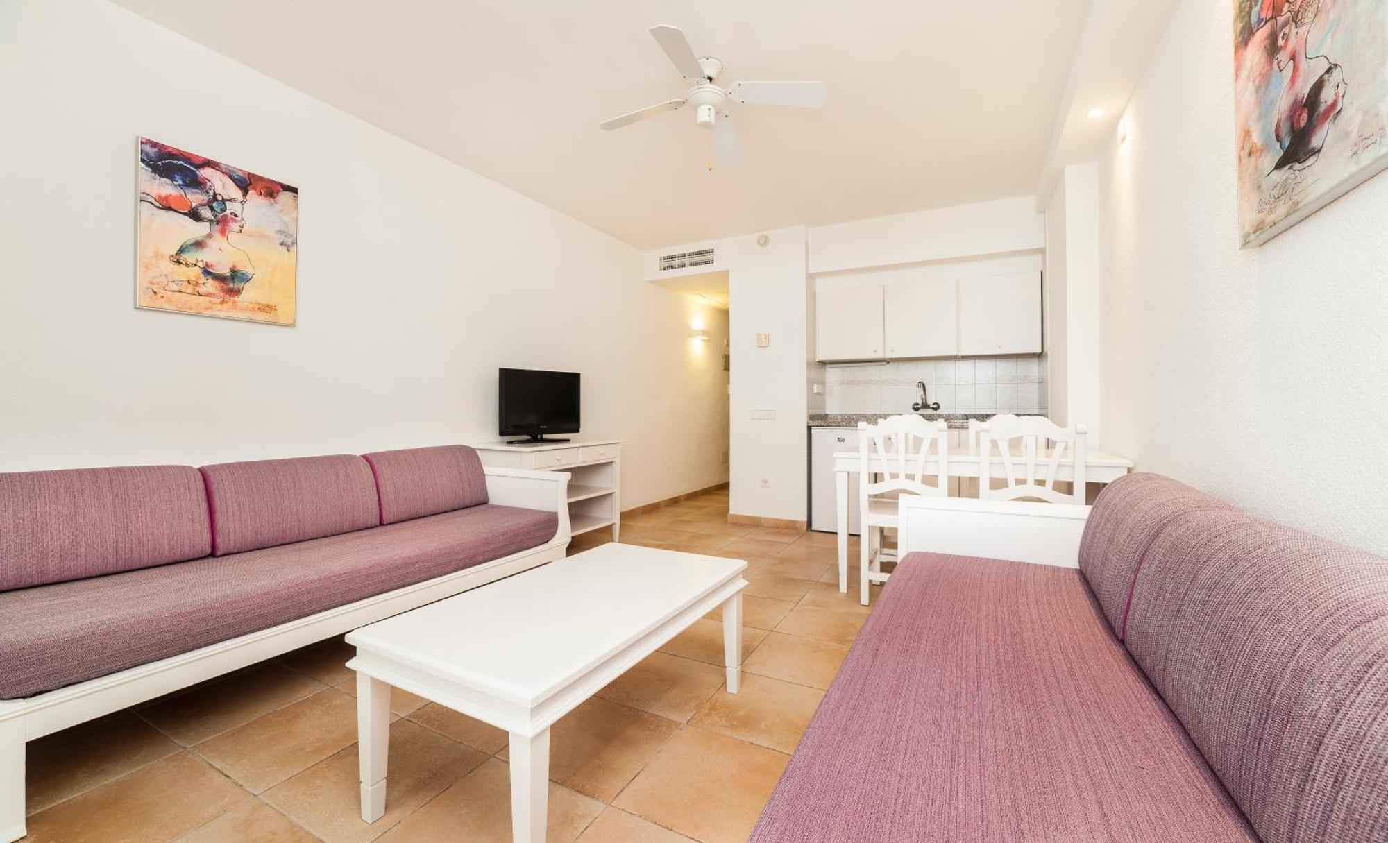 Insotel Club Tarida Playa Sant Josep de sa Talaia Bagian luar foto