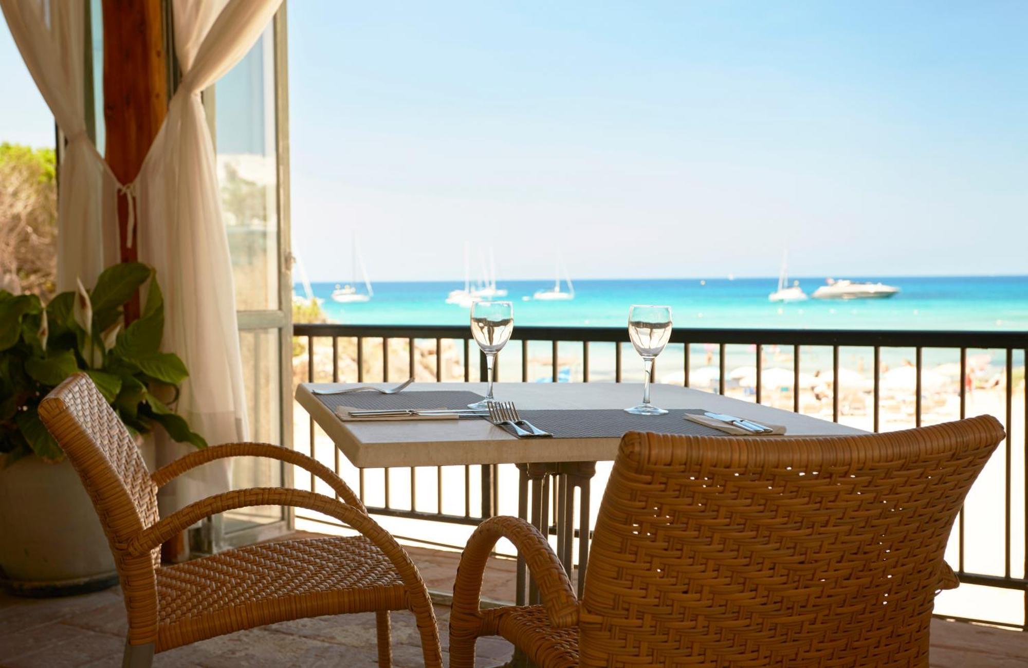 Insotel Club Tarida Playa Sant Josep de sa Talaia Bagian luar foto