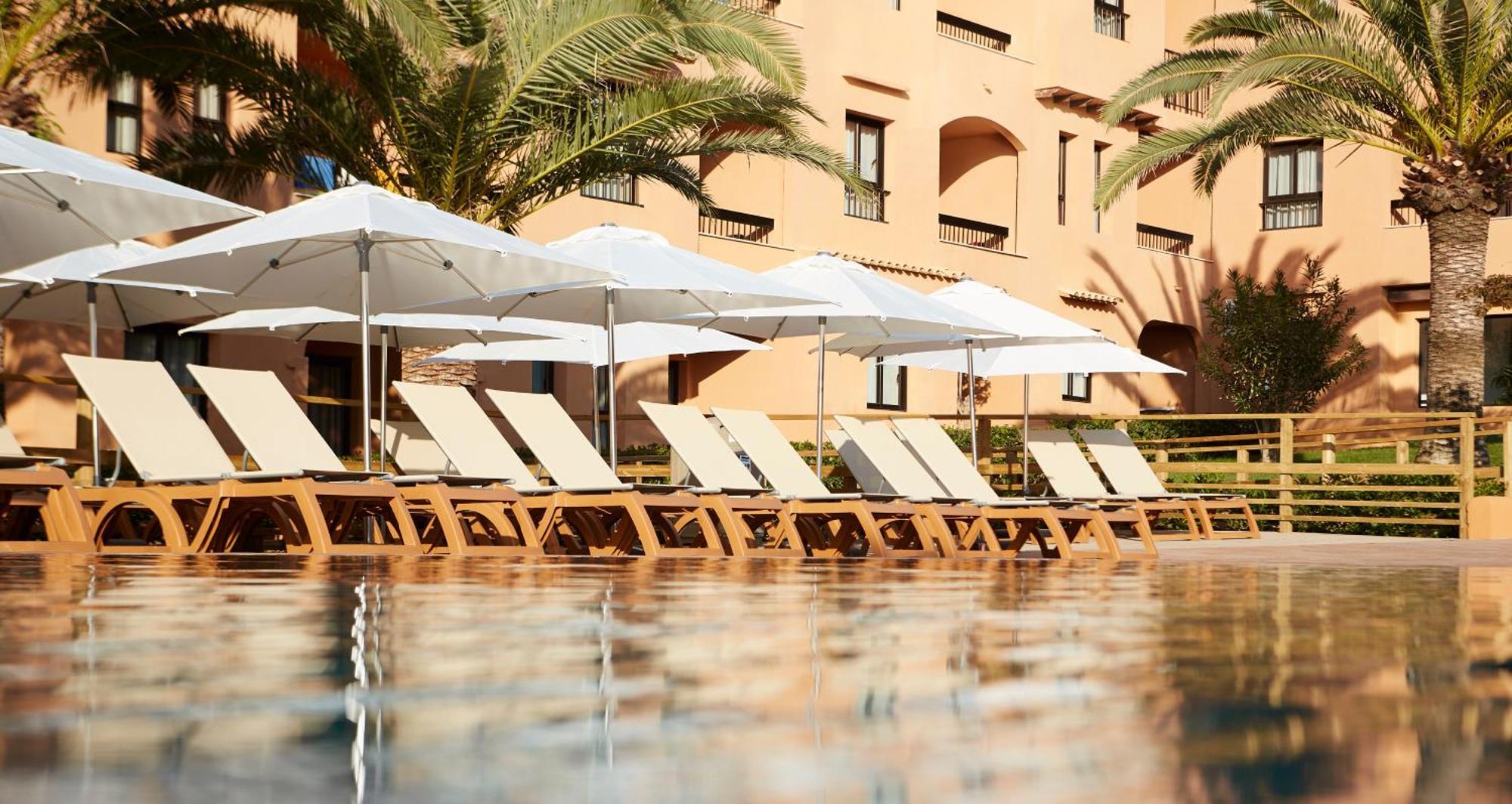Insotel Club Tarida Playa Sant Josep de sa Talaia Bagian luar foto